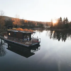 https://bleu-minuit-la-rive-etoilee.hotels-rhonealpes.com