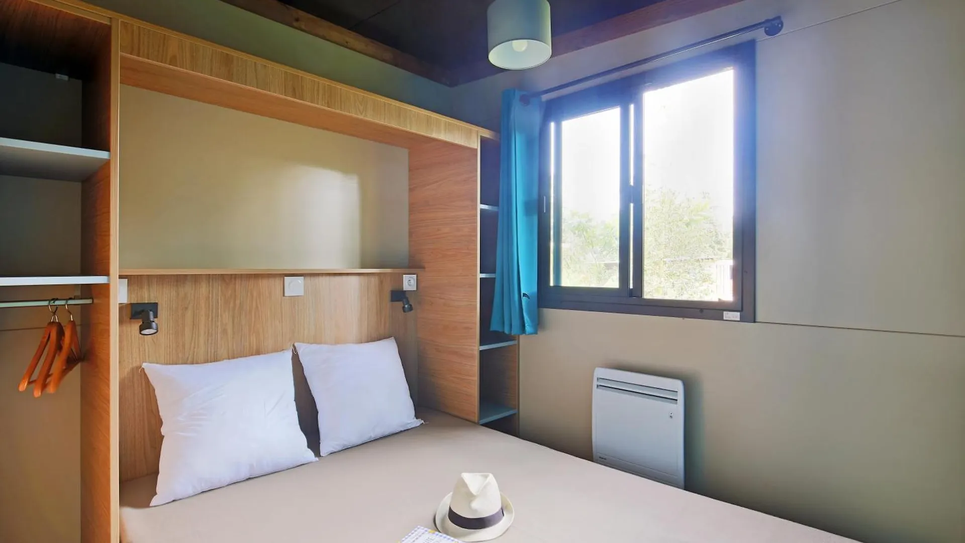 Huttopia Foret De Janas La Seyne-sur-Mer 4*,